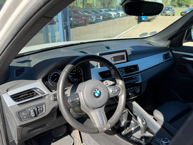 Foto 9 van BMW X1 SDrive18i High Executive CAMERA CARPLAY NAV TREKHAAK