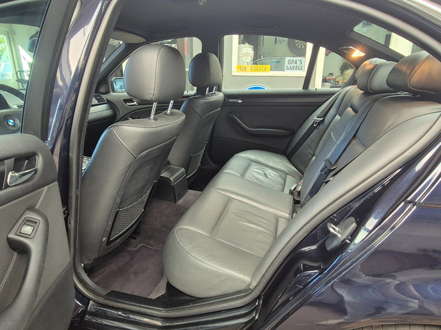 Foto 8 van BMW 3-serie 325i Special Edition *153000KM* NL auto