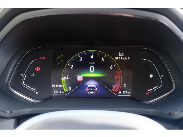 Foto 10 van Renault Captur 1.0 TCe 90pk Techno - Apple CarPlay - Achteruitrijcamera - Navigatiesysteem - Cruise
