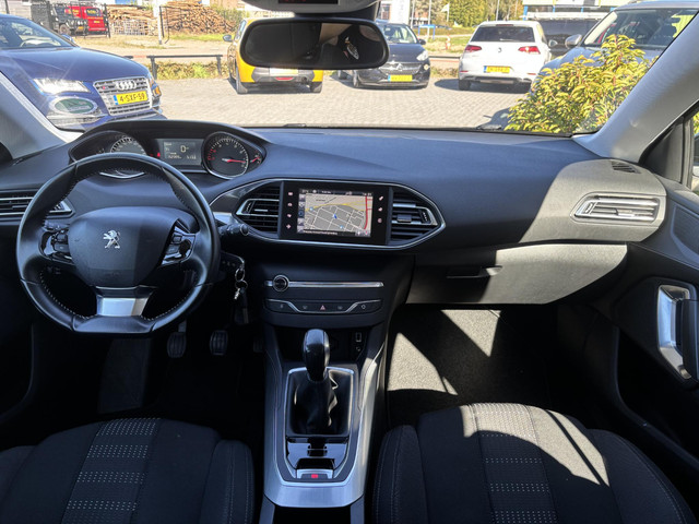 Foto 5 van Peugeot 308 1.2 PureTech Allure |Dealer onderhouden|Cruise|