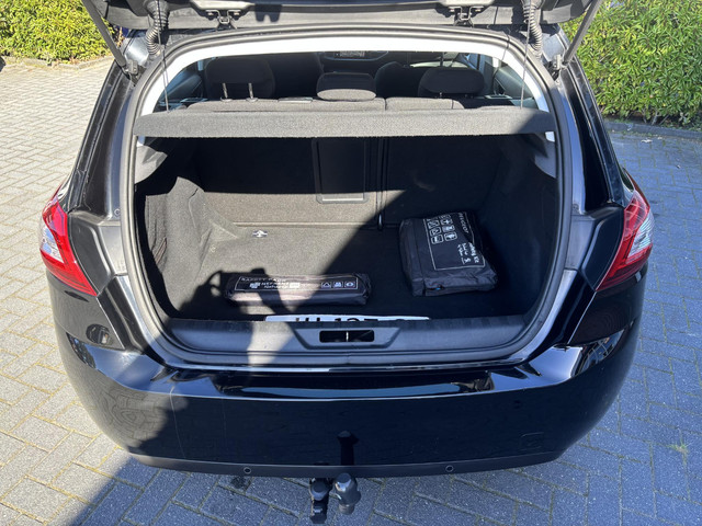 Foto 6 van Peugeot 308 1.2 PureTech Allure |Dealer onderhouden|Cruise|