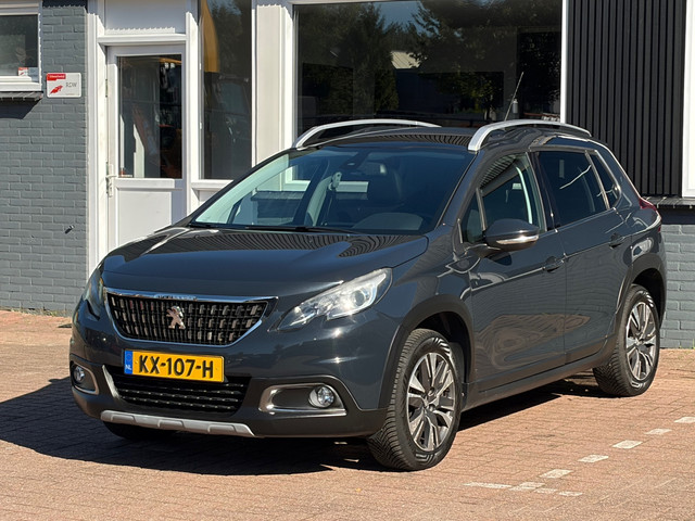 Foto 2 van Peugeot 2008 1.2 PureTech Allure / Pano / Riem VV / Leder