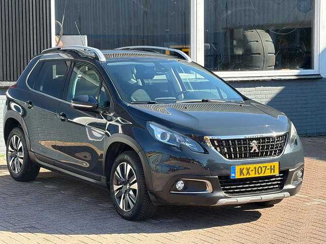 Foto 5 van Peugeot 2008 1.2 PureTech Allure / Pano / Riem VV / Leder