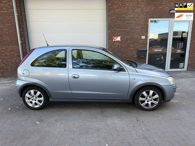 Foto 2 van Opel Corsa 1.2-16V Silverline|AIRCO|LEUKE AUTO