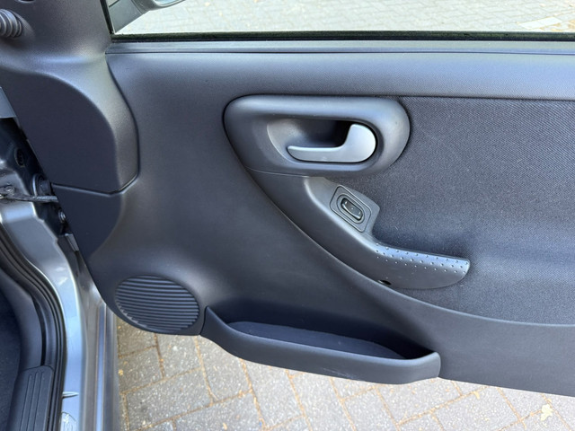 Foto 9 van Opel Corsa 1.2-16V Silverline|AIRCO|LEUKE AUTO