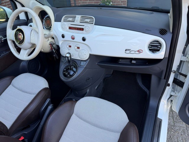 Foto 8 van Fiat 500 C 1.2 Lounge cabriolet automaat / bj.2011 / kleur: wit / NAP met 131239 km./ APK 07/2027 /