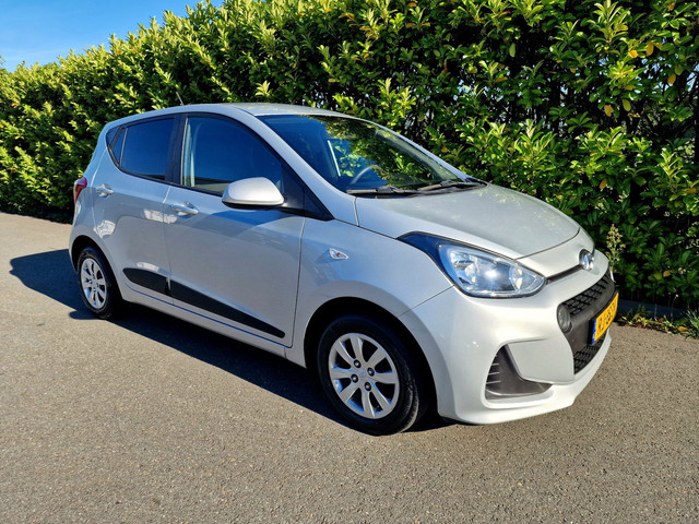 Hyundai I10 1.0i Apple CarPlay Cruise Clima Airco