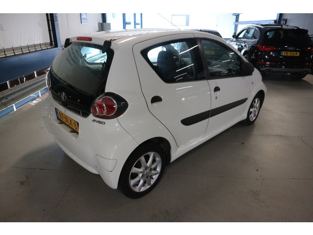 Foto 8 van Toyota Aygo 1.0-12V Access / AIRCO / 5 / DRS ? WHITE ! ! !