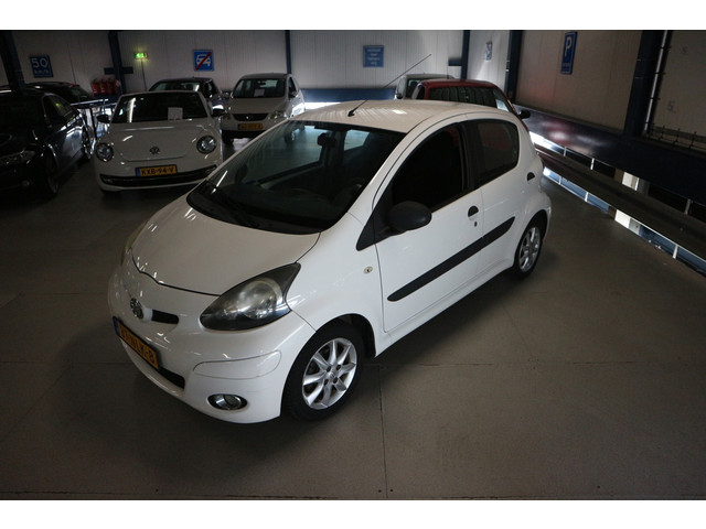 Foto 5 van Toyota Aygo 1.0-12V Access / AIRCO / 5 / DRS ? WHITE ! ! !