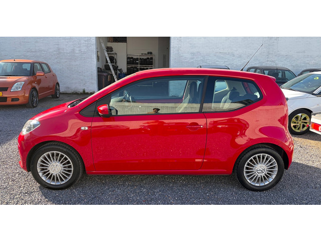 Foto 9 van Volkswagen Up! 1.0 high up! BlueMotion | Bouwjaar 2012 | Lederen Bekleding