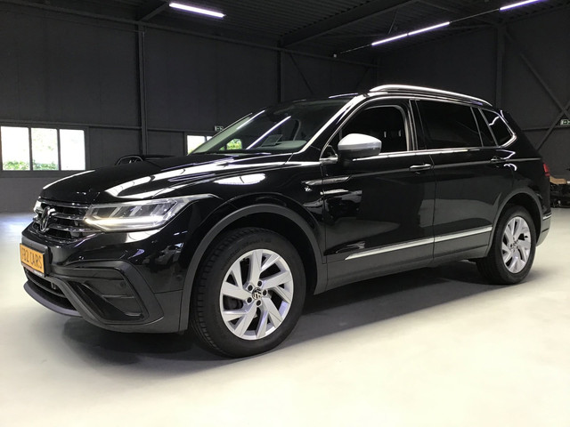 Foto 9 van Volkswagen Tiguan Allspace 2.0 TDI Life I EX BPM I EX BTW I New Remmen + Kln Brt I Head Up I Digital