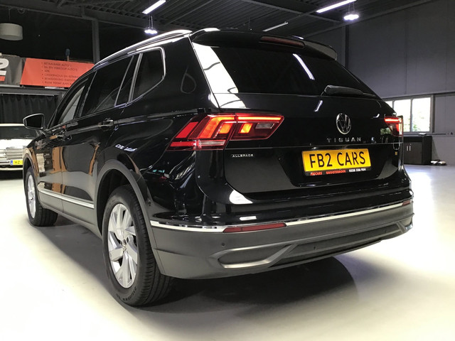 Foto 7 van Volkswagen Tiguan Allspace 2.0 TDI Life I EX BPM I EX BTW I New Remmen + Kln Brt I Head Up I Digital