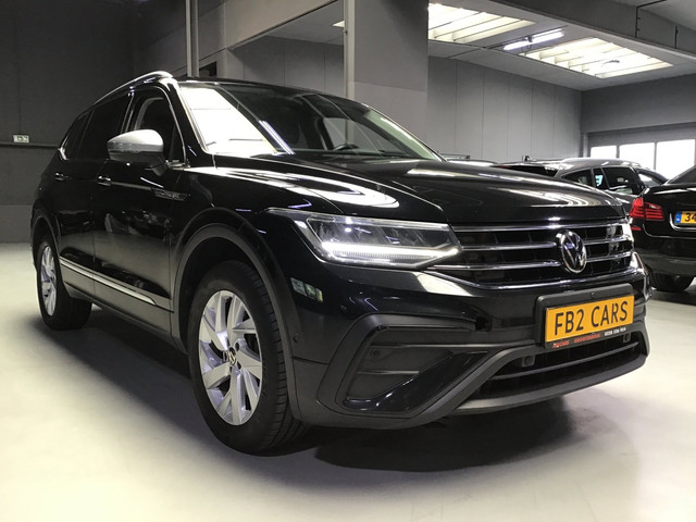 Foto 3 van Volkswagen Tiguan Allspace 2.0 TDI Life I EX BPM I EX BTW I New Remmen + Kln Brt I Head Up I Digital
