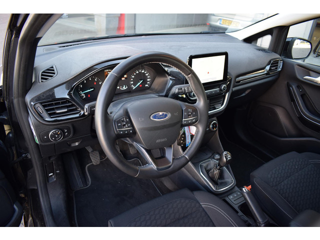 Foto 4 van Ford Fiesta 1.0 EcoBoost Hybrid Titanium | Apple CarPlay | Climate | Cruise | Sensoren
