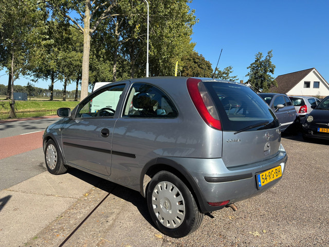 Foto 5 van Opel Corsa 1.2-16V Rhythm