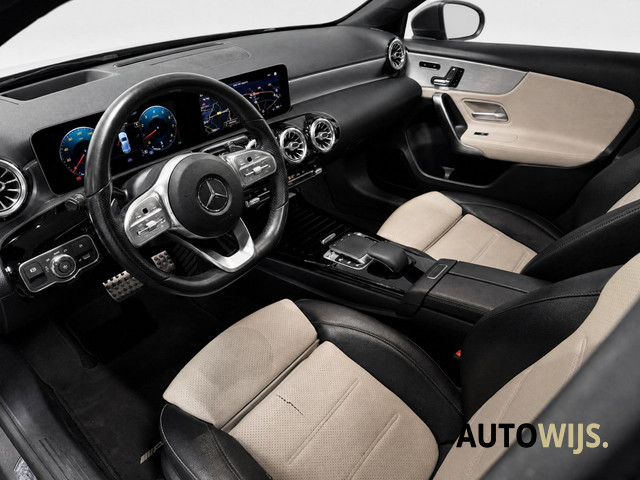 Foto 6 van Mercedes-Benz A-klasse 250 Premium|AMG|PANO|SFEERVERLICHTING|HUD|LEDER|ACC|360CAM