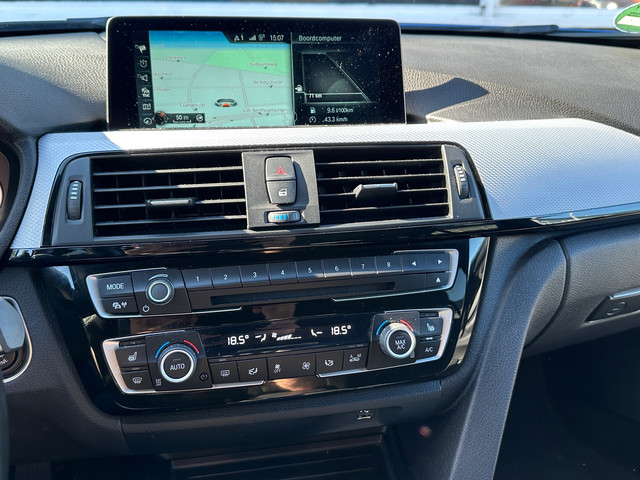 Foto 4 van BMW 3-serie Touring 340i xDrive M-Sport Shadow/1E LAK/NO-OPF/HUD/CAM/TREKHAAK