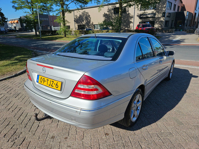 Foto 8 van Mercedes-Benz C-klasse 200 K. Elegance apk 25-04-2027