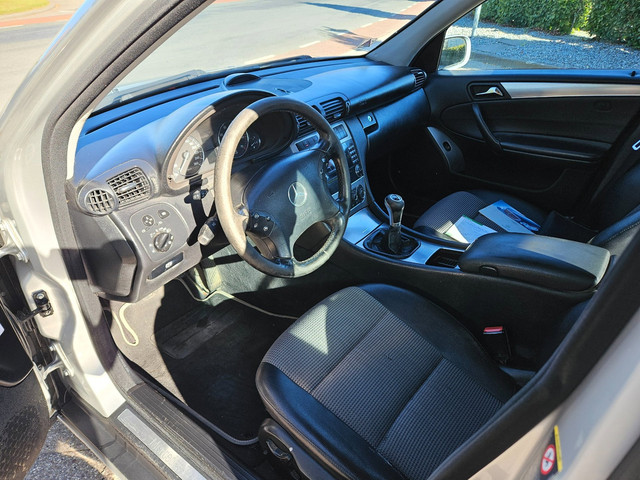Foto 3 van Mercedes-Benz C-klasse 200 K. Elegance apk 25-04-2027