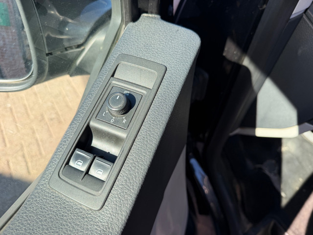 Foto 8 van Volkswagen Transporter 2.0 TDI L2H1|9-2015|dubbel cabine|airco