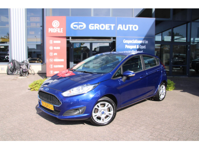 Foto 2 van Ford Fiesta 1.0 80pk Style Ultimate 5-drs Airco Navi Parkeersensoren V+A Zeer mooi