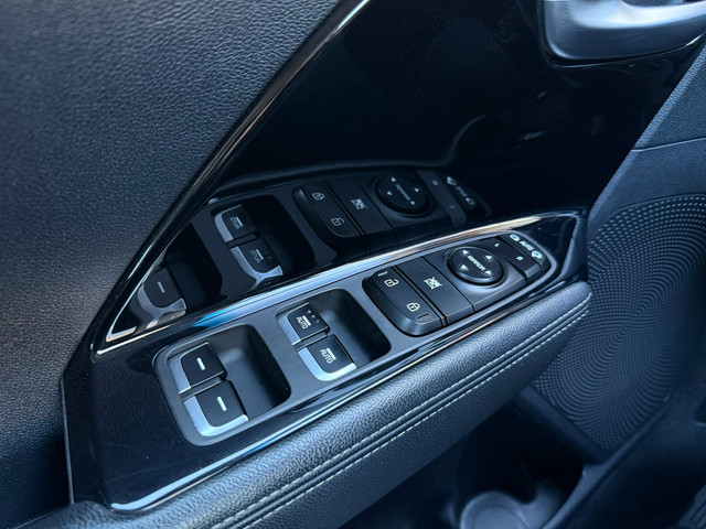 Foto 3 van Kia Niro 1.6 GDi Hybrid DynamicLine