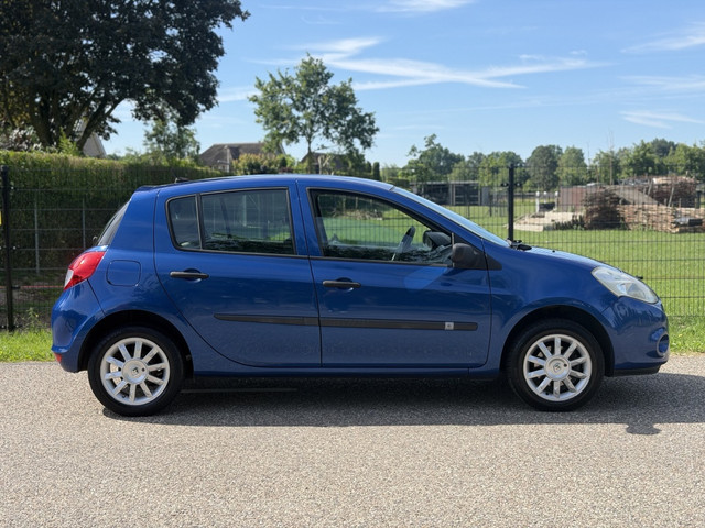 Foto 6 van Renault Clio 1.2 Special Line | AIRCO | 5 DEURS | NAVI