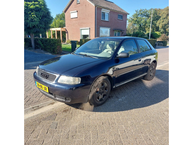 Foto 10 van Audi A3 1.8 5V Ambiente met Nieuwe APK