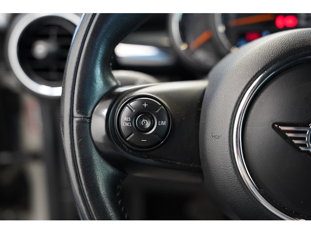 Foto 5 van MINI 5-deurs 1.5 Cooper Chili Navigatie Full-led CruiseControl