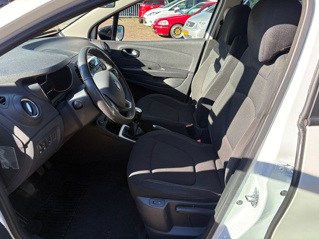 Foto 5 van Renault Captur 0.9 TCe Zen