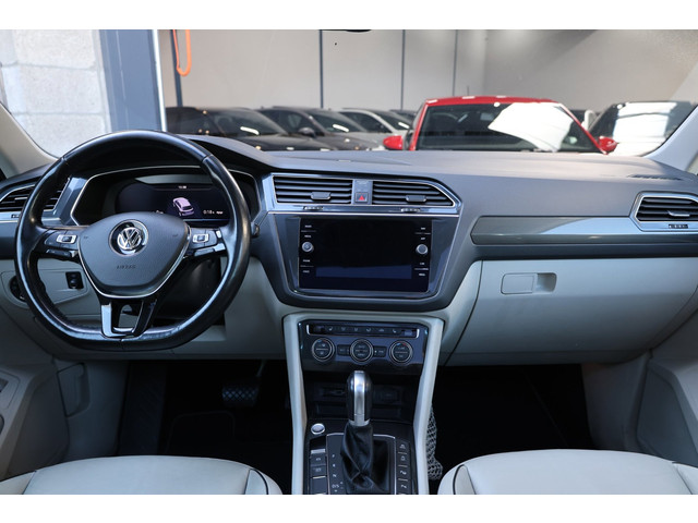 Foto 10 van Volkswagen Tiguan 1.4 TSI ACT R-line LED/VIRTUAL/LEER+S.VERWARMING/LMV/CAM/LINE/ACC/ECC/12 MND GARAN