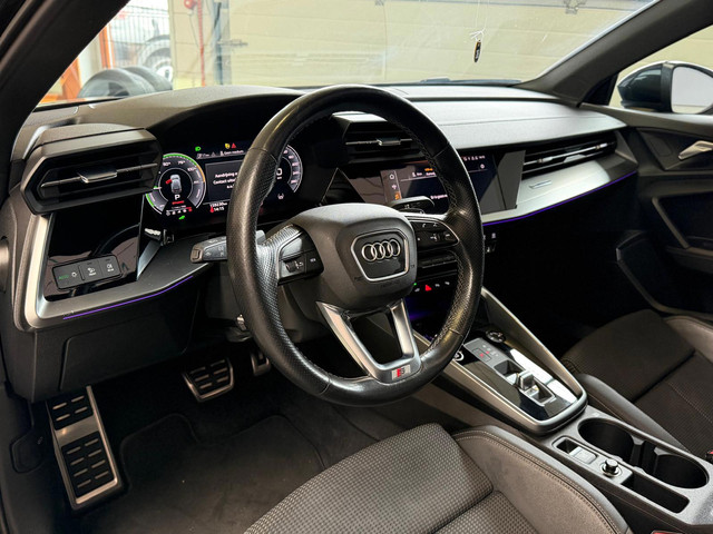 Foto 3 van Audi A3 Sportback 40 TFSI e S-Line, Pano, Camera, carplay, Stoelverwarming, Elektrische achterklep,