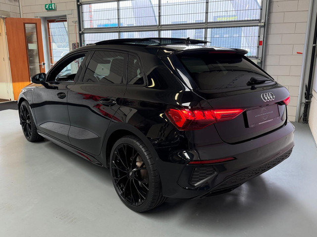 Foto 4 van Audi A3 Sportback 40 TFSI e S-Line, Pano, Camera, carplay, Stoelverwarming, Elektrische achterklep,