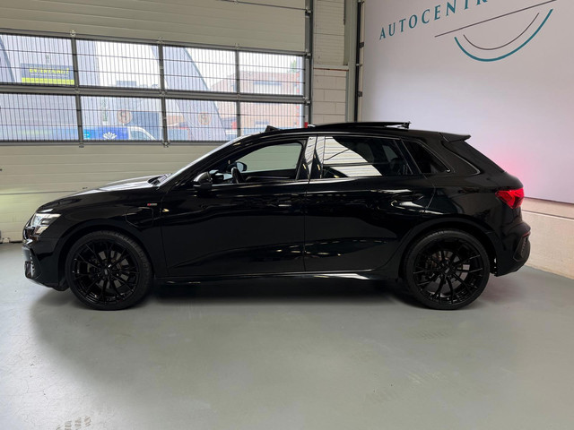 Foto 5 van Audi A3 Sportback 40 TFSI e S-Line, Pano, Camera, carplay, Stoelverwarming, Elektrische achterklep,