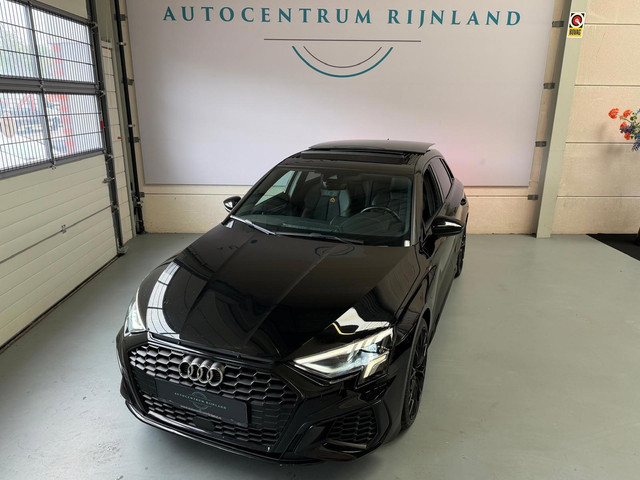 Foto 6 van Audi A3 Sportback 40 TFSI e S-Line, Pano, Camera, carplay, Stoelverwarming, Elektrische achterklep,