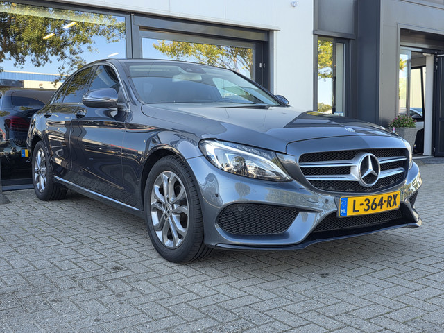 Foto 7 van Mercedes-Benz C-Klasse 180 Prestige + XENON + COMFORTSTOELEN + LM VELGEN