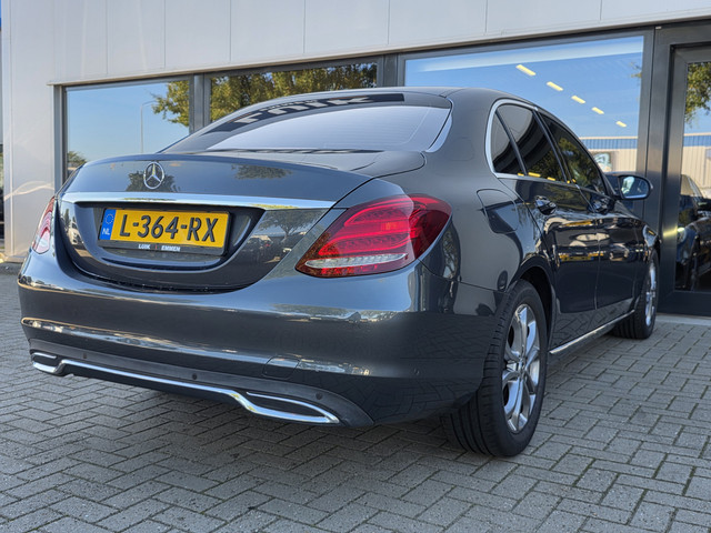 Foto 3 van Mercedes-Benz C-Klasse 180 Prestige + XENON + COMFORTSTOELEN + LM VELGEN