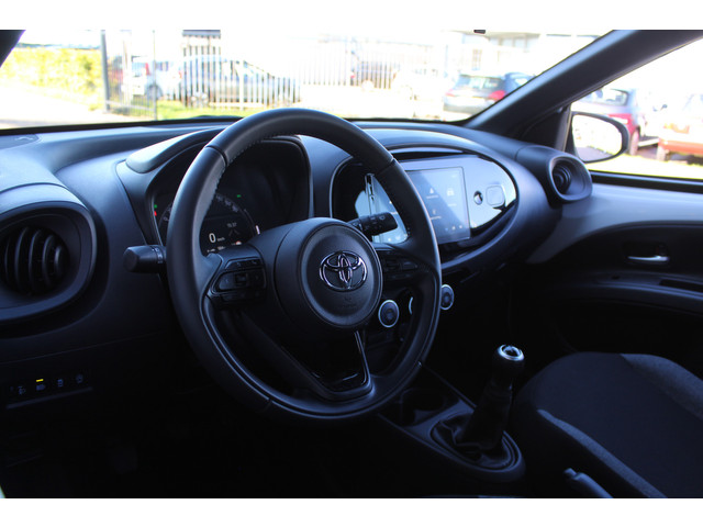 Foto 10 van Toyota Aygo X 1.0 VVT-i MT Play | Rijklaar | Airco | Camera | Adap.Cruise | Apple/Android | DAB+