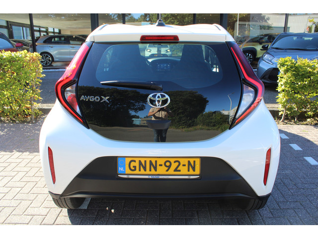 Foto 2 van Toyota Aygo X 1.0 VVT-i MT Play | Rijklaar | Airco | Camera | Adap.Cruise | Apple/Android | DAB+
