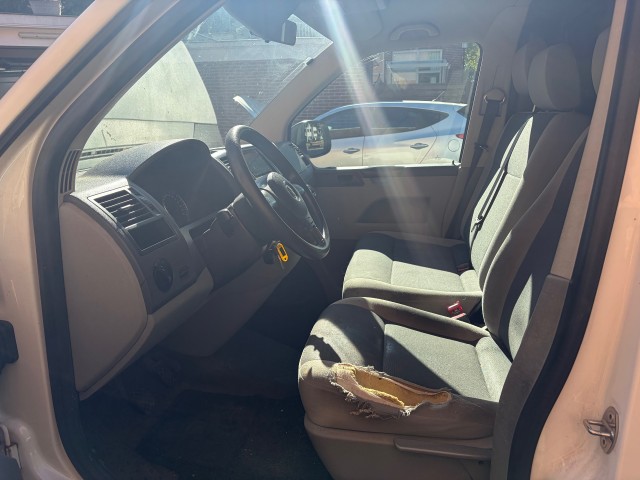 Foto 4 van VOLKSWAGEN TRANSPORTER 2.0 TDI L1H1 T800BA. AIRCO,TH,KAMERA GOED ONDERHOUDEN