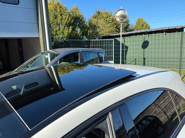 Foto 9 van Mercedes-Benz A-klasse 180 Ambition AMG Pano Leder Navi