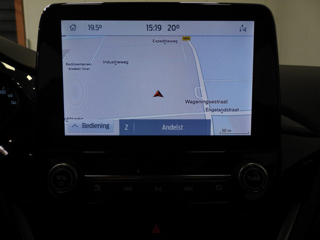Foto 7 van Ford Fiesta 1.0 EcoBoost Hybrid Titanium NAVI/CLIMA/LED/PDC/15"LMV!
