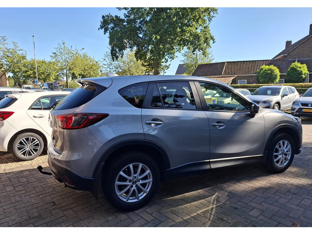Foto 6 van Mazda CX-5 2.0 Limited Edition 2WD. Boekjes aanwezig, nette auto. O.a. stoelverw, parkeersensoren, n
