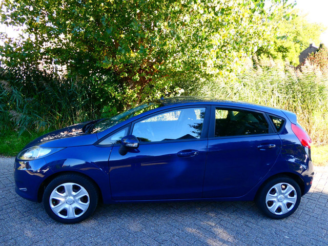 Foto 3 van Ford Fiesta 1.25i 5-deurs 2e eigenaar Airco Zuinig 4-Cilinder Trekhaak