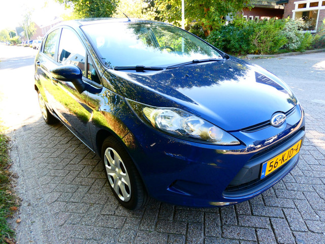 Foto 8 van Ford Fiesta 1.25i 5-deurs 2e eigenaar Airco Zuinig 4-Cilinder Trekhaak