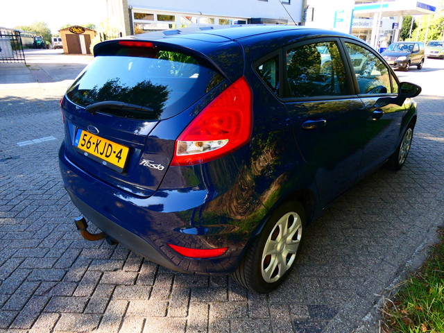 Foto 9 van Ford Fiesta 1.25i 5-deurs 2e eigenaar Airco Zuinig 4-Cilinder Trekhaak