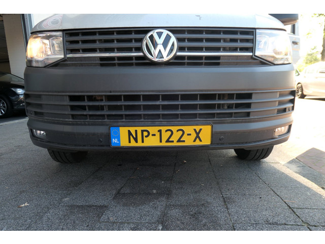 Foto 6 van Volkswagen Transporter Kombi 2.0 TDI L2H1 Highline Apk/Airco/Cruise/Nap/Camera/Boekjes/9-Zitter