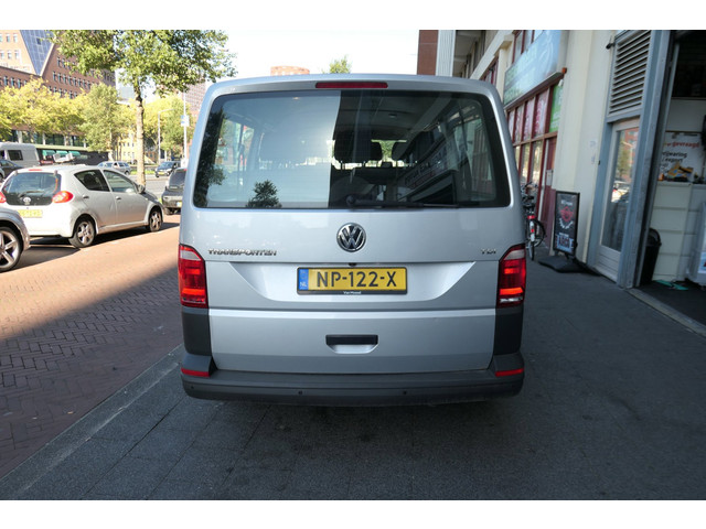 Foto 3 van Volkswagen Transporter Kombi 2.0 TDI L2H1 Highline Apk/Airco/Cruise/Nap/Camera/Boekjes/9-Zitter