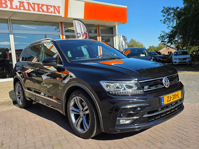 Foto 2 van Volkswagen Tiguan 1.5 TSI ACT Highline Bns R-Line BJ.2019 / Navi / Clima / Adapt. Cruise / Camera /