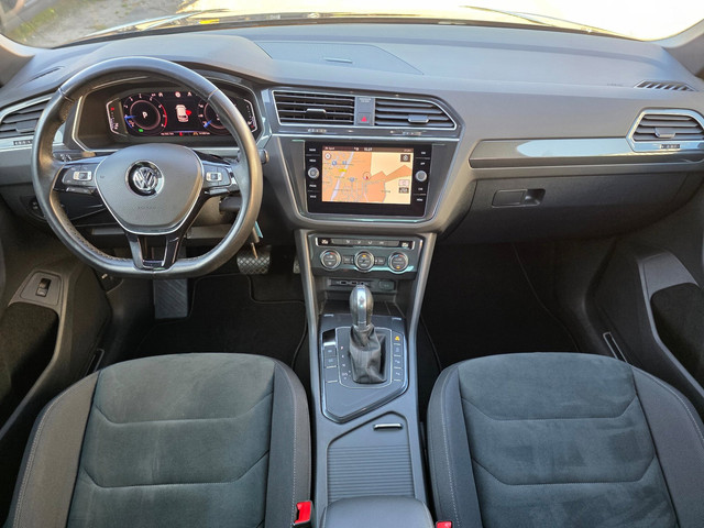 Foto 8 van Volkswagen Tiguan 1.5 TSI ACT Highline Bns R-Line BJ.2019 / Navi / Clima / Adapt. Cruise / Camera /